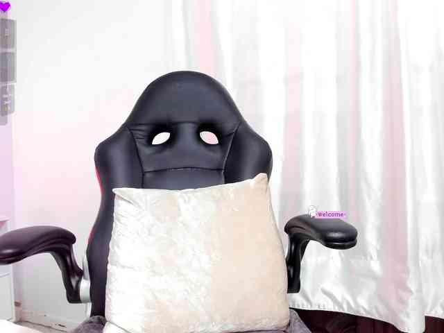 karina-mason webcam