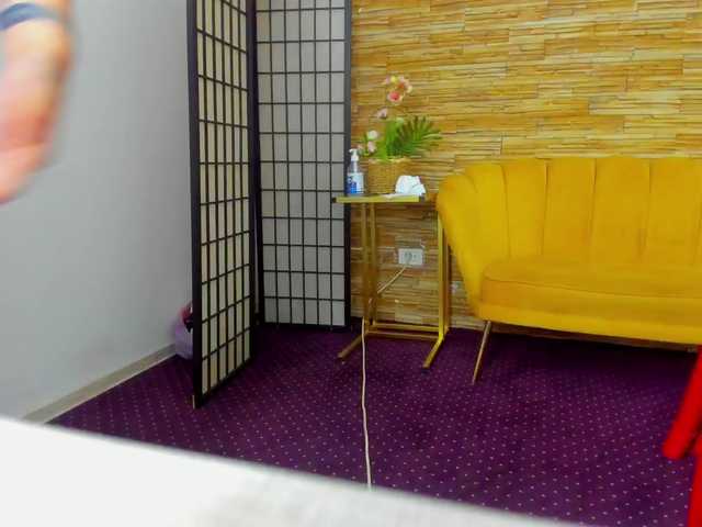 AishaRouhi from BongaCams