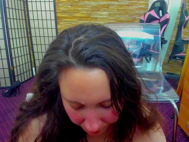 AishaRouhi's BongaCams show and profile