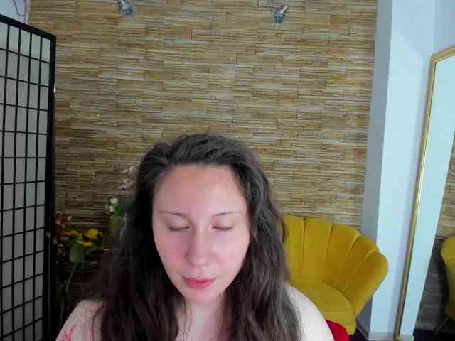 AishaRouhi webcam