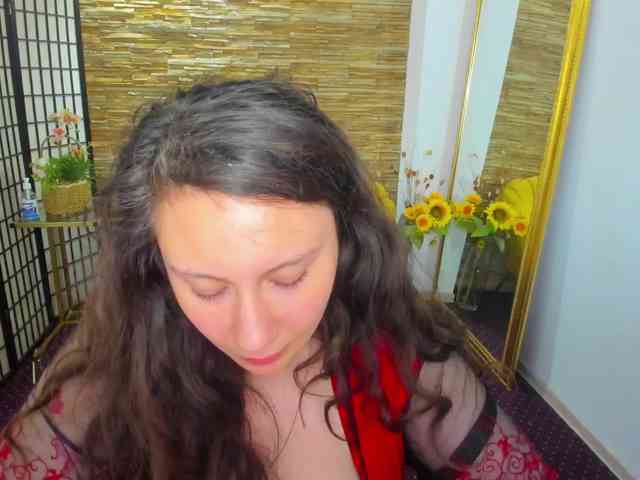 AishaRouhi webcam