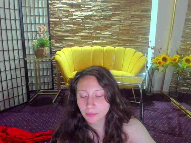 AishaRouhi webcam