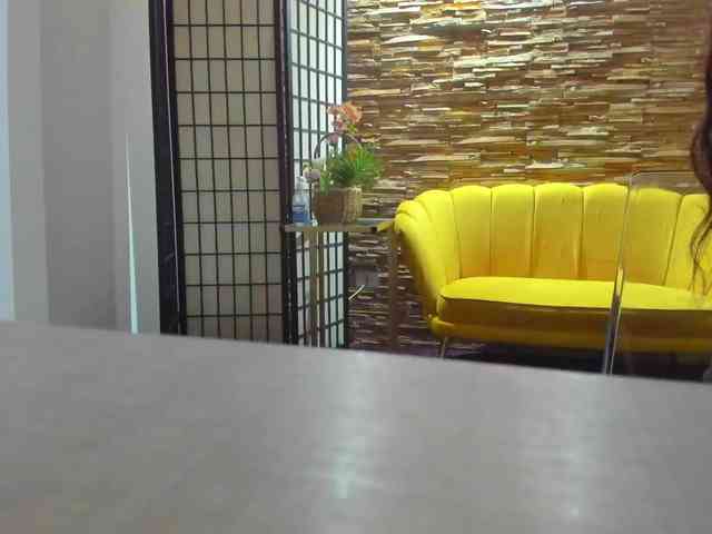 AishaRouhi webcam