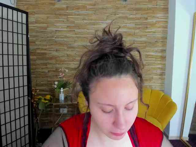 AishaRouhi webcam