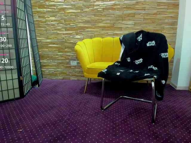 AishaRouhi webcam
