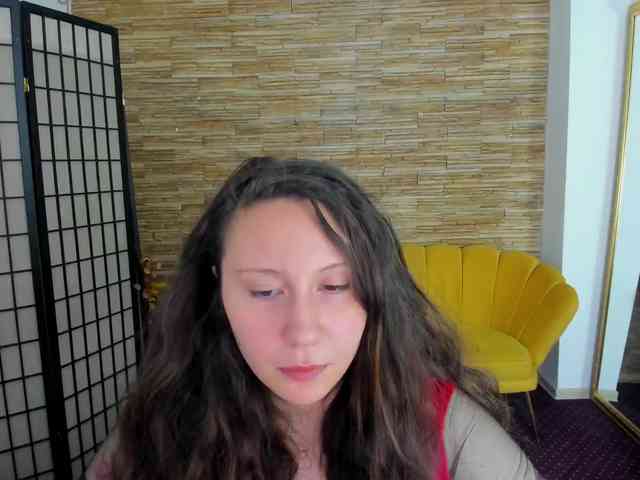 AishaRouhi webcam