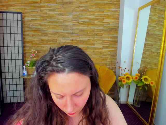 AishaRouhi webcam