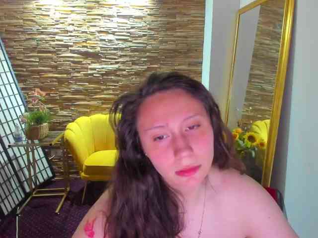 AishaRouhi webcam