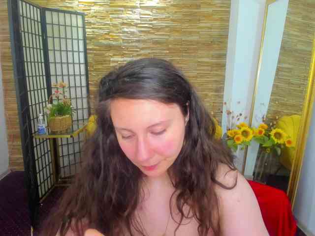 AishaRouhi webcam