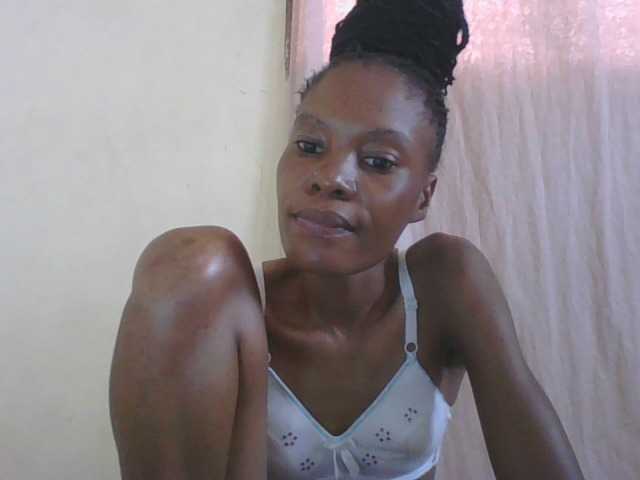 Sweetpetite254's BongaCams show and profile