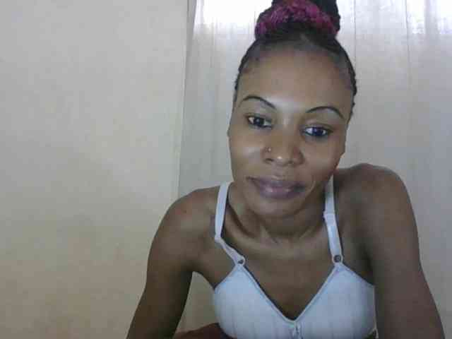 Sweetpetite254 webcam