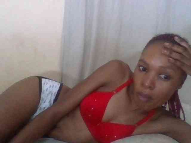 Sweetpetite254 webcam