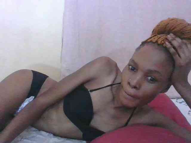 Sweetpetite254 webcam