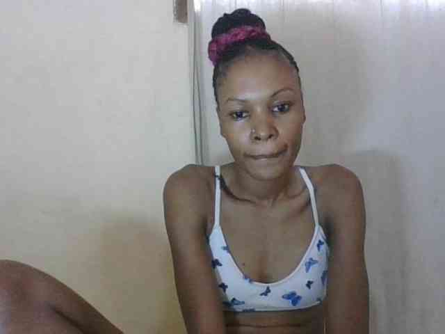 Sweetpetite254 webcam