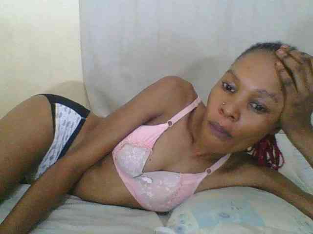 Sweetpetite254 webcam