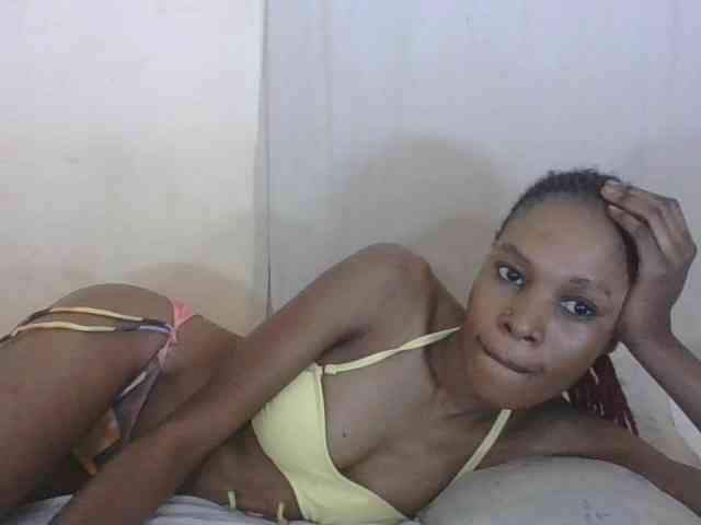 Sweetpetite254 webcam