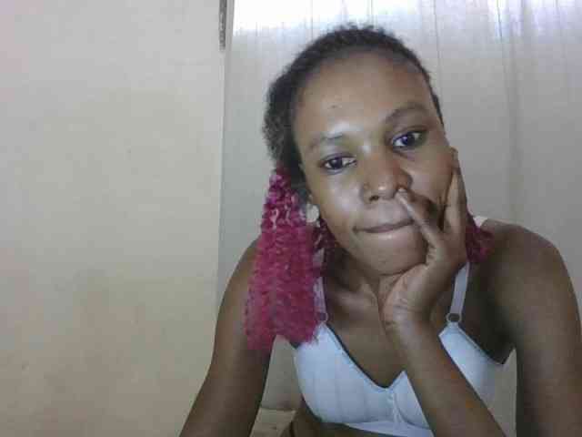 Sweetpetite254 webcam