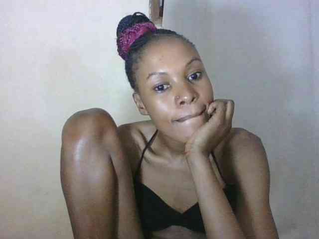 Sweetpetite254 webcam