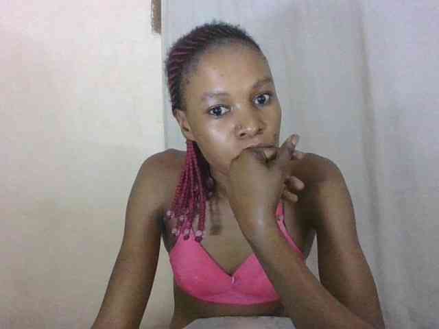 Sweetpetite254 webcam