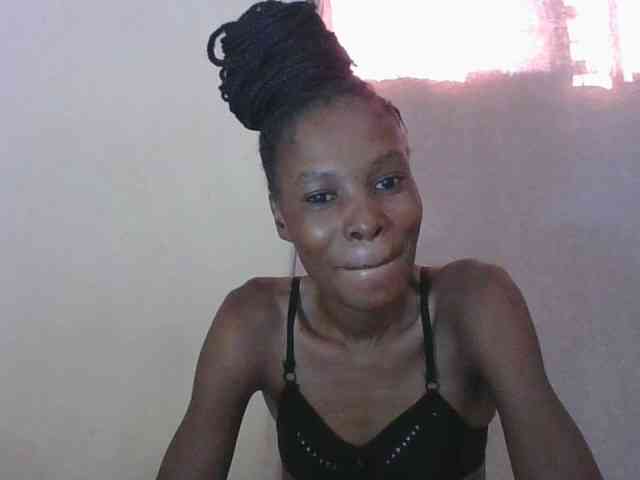 Sweetpetite254 webcam