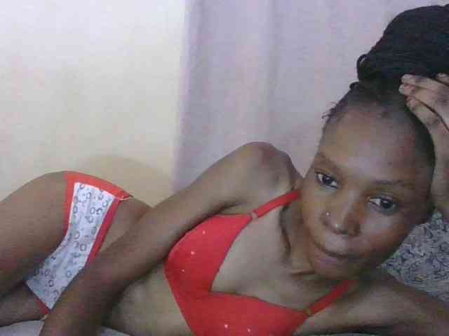 Sweetpetite254 webcam