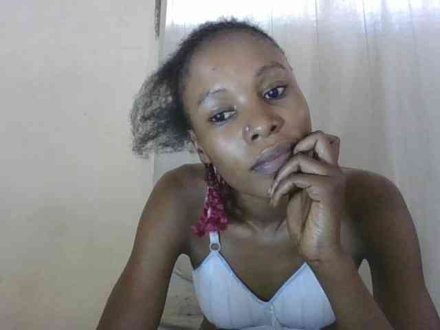 Sweetpetite254 webcam