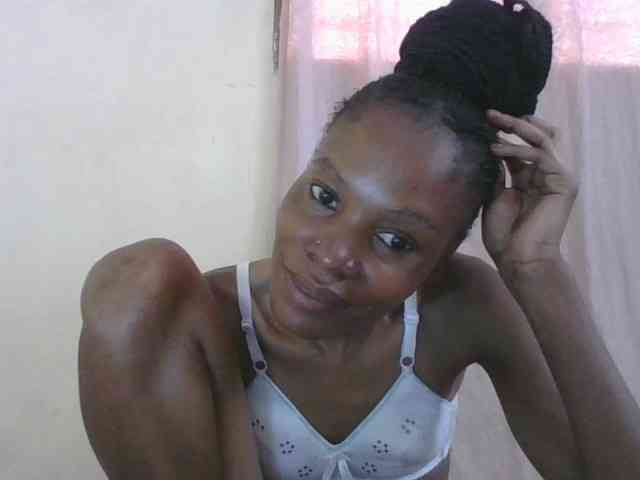 Sweetpetite254 webcam