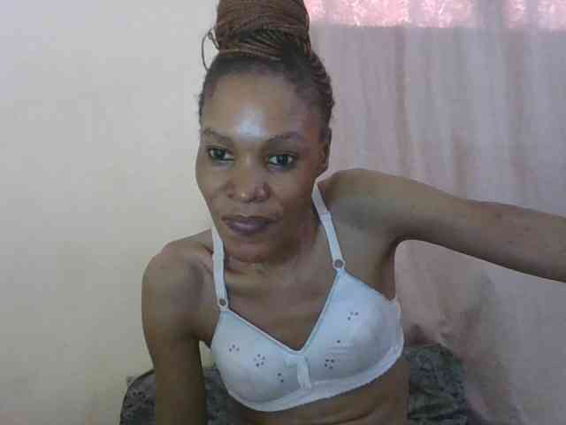 Sweetpetite254 webcam