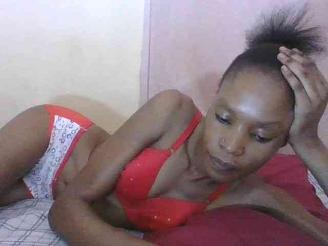 Sweetpetite254 webcam