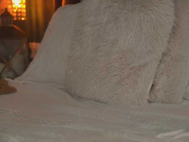 alyonaqueen's BongaCams show and profile