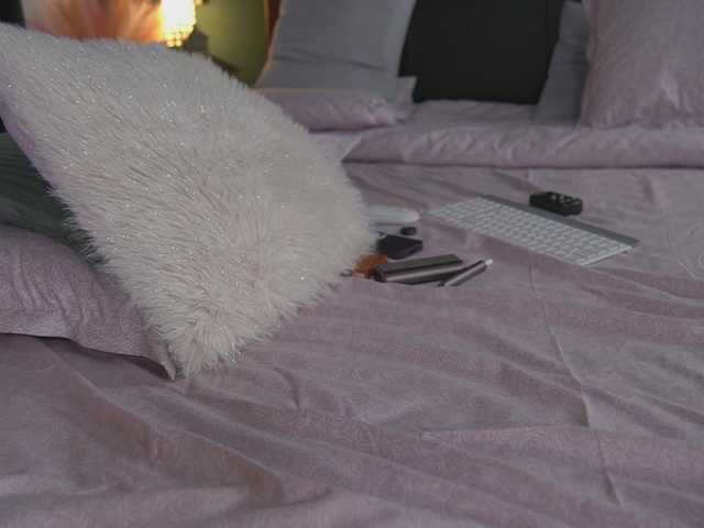 alyonaqueen from BongaCams is Freechat