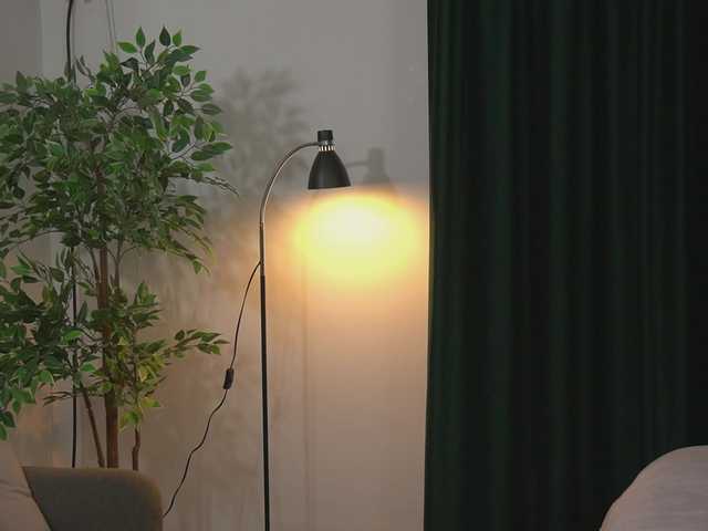 alyonaqueen's BongaCams show and profile