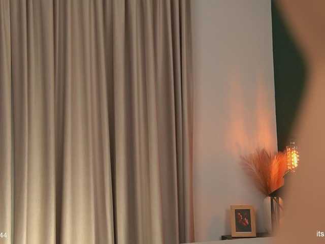 Sex chat gratuit in direct cu alyonaqueen pe BongaCams