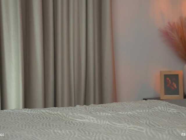 Sex chat gratuit in direct cu alyonaqueen pe BongaCams