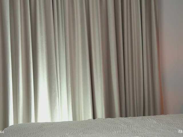 Sex chat gratuit in direct cu alyonaqueen pe BongaCams