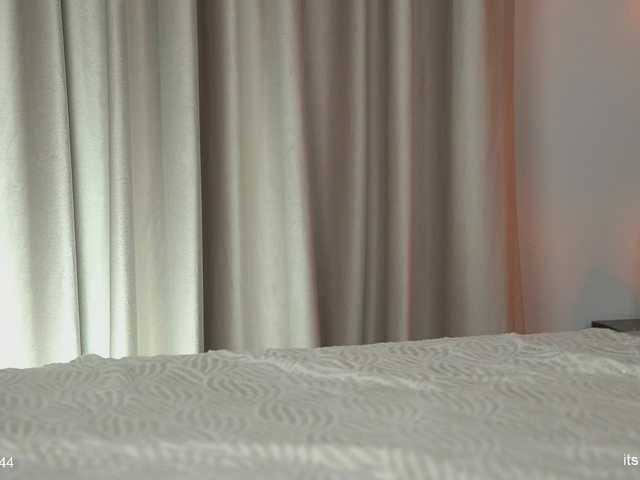 Sex chat gratuit in direct cu alyonaqueen pe BongaCams