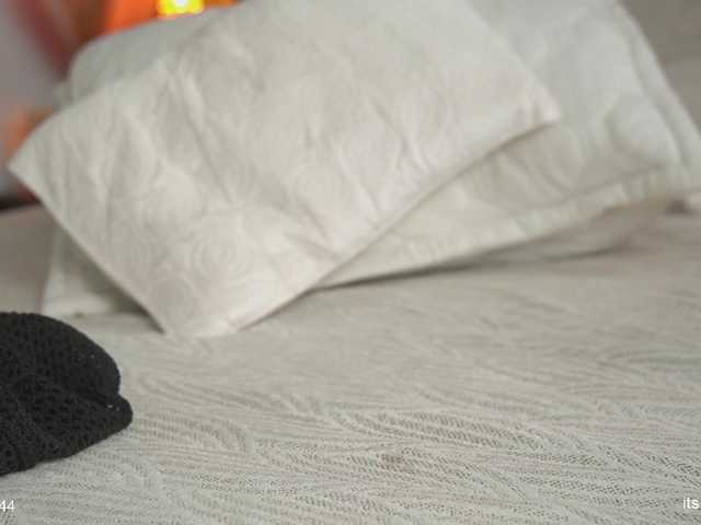 Sex chat gratuit in direct cu alyonaqueen pe BongaCams