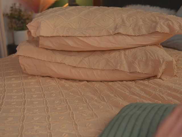 alyonaqueen's BongaCams show and profile