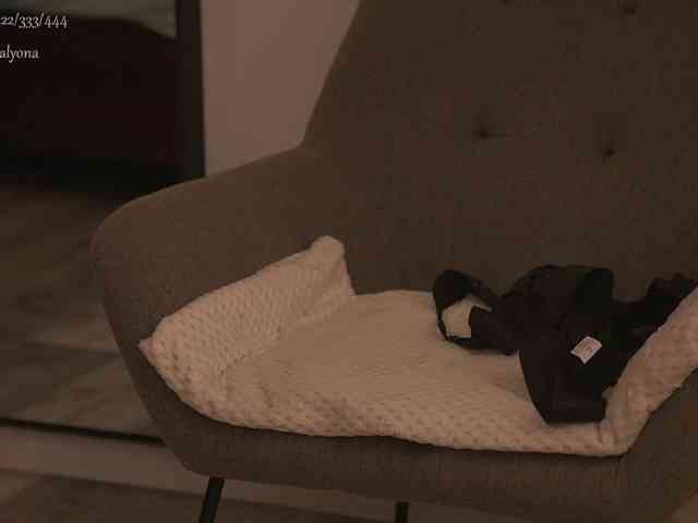alyonaqueen webcam