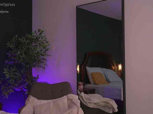 alyonaqueen webcam
