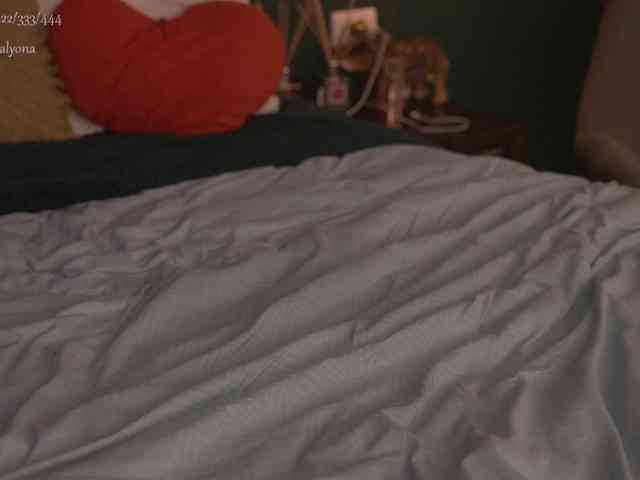 alyonaqueen webcam