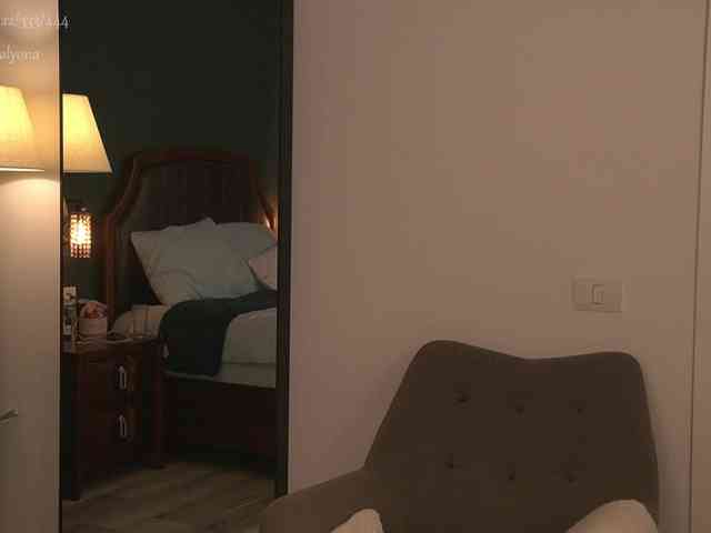 alyonaqueen webcam