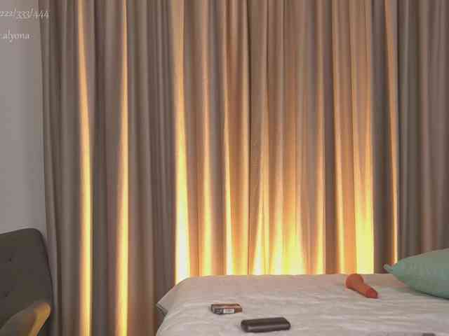 alyonaqueen webcam