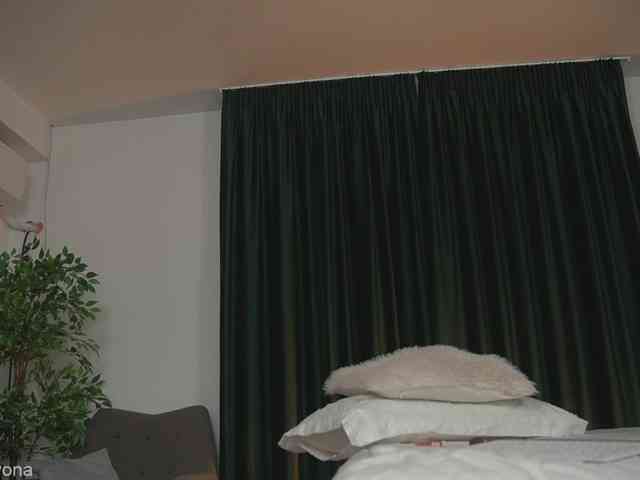 alyonaqueen alyonaqueen