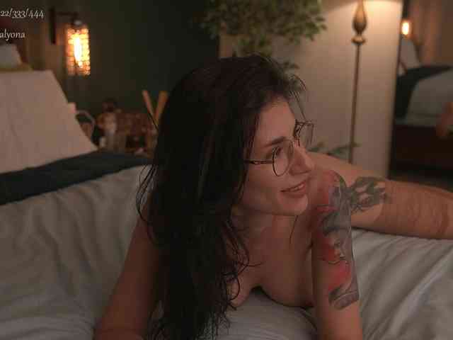 alyonaqueen webcam