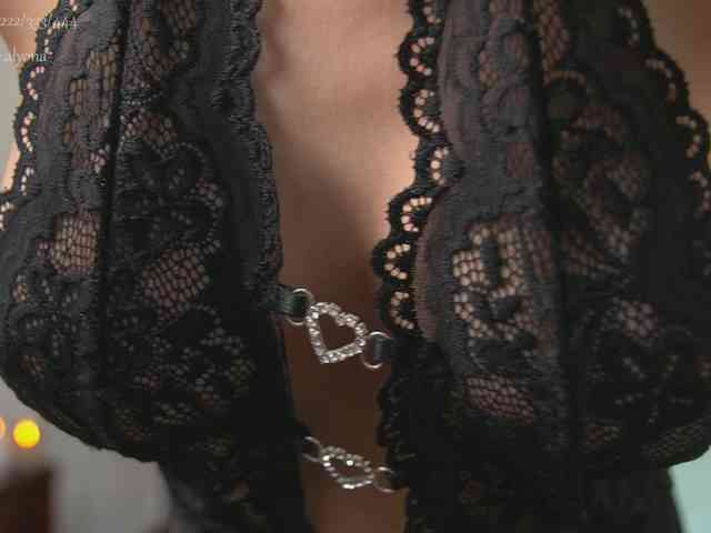 alyonaqueen webcam