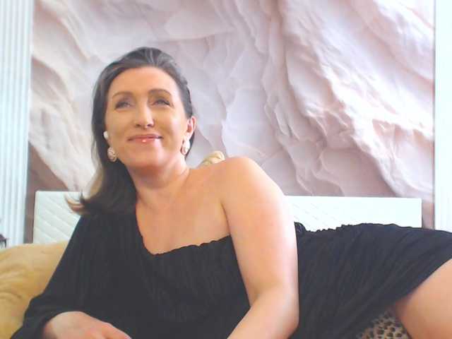 Lola-Nelson — Do you want to see me play with my fingers between my legs?