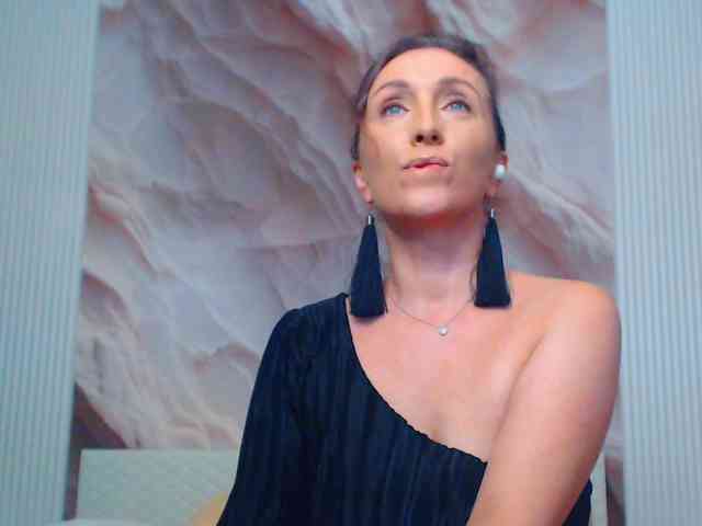 Lola-Nelson webcam