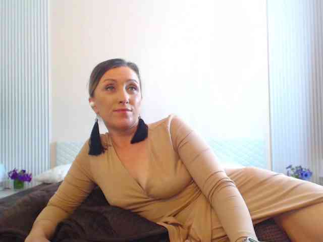 Lola-Nelson webcam