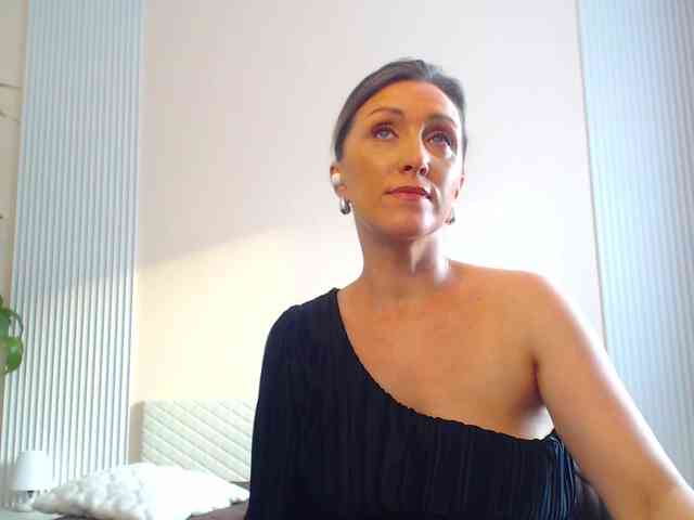 Lola-Nelson webcam